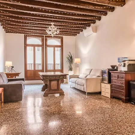 Gæstehus Palazzo Daponte By Lionhost 2*