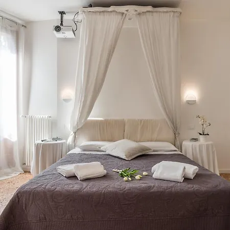 Гостевой дом Palazzo Daponte By Lionhost 3*