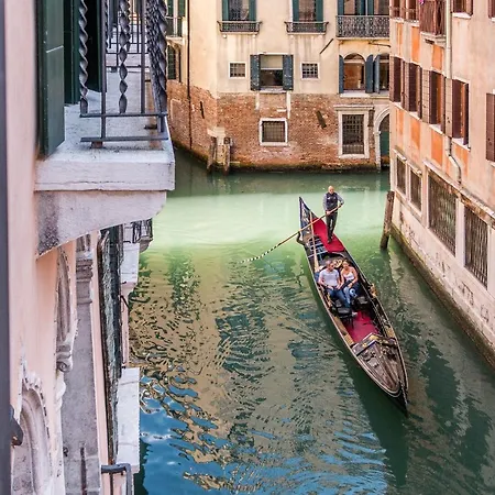 Palazzo Daponte By Lionhost Veneza