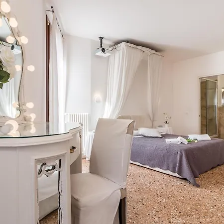 Palazzo Daponte By Lionhost Pensionat Venedig